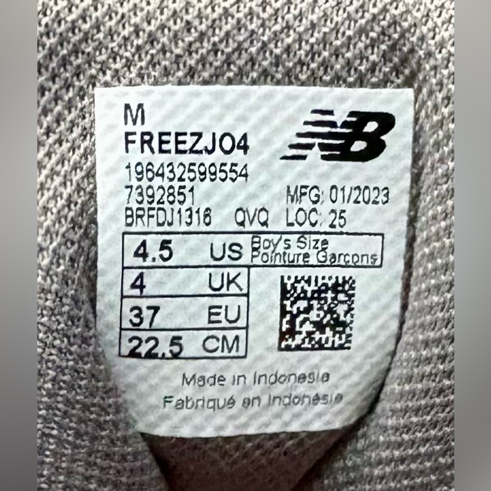 Kids New Balance FreezeLX v4 lacrosse cleats - grey and orange - Size 4.5 - Picture 6 of 7